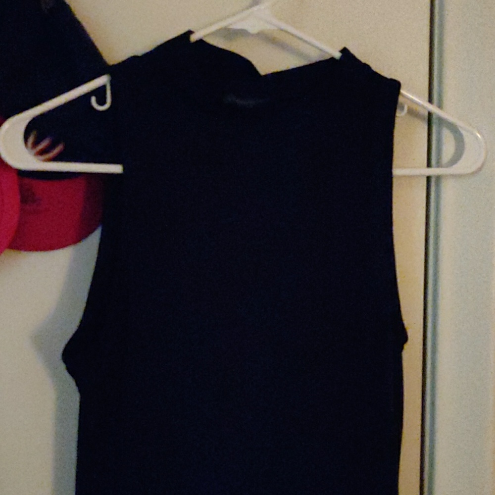 Dress - Picture 2 of 4